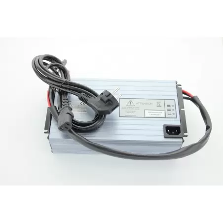 CHARGEUR BATTERIE INTEGRE 24V 15A POUR AUTOLAVEUSE COMAC SIMPLA 50BT 55BT